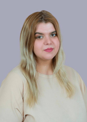 Воспитатель высшей категории Максимова Алёна Сергеевна